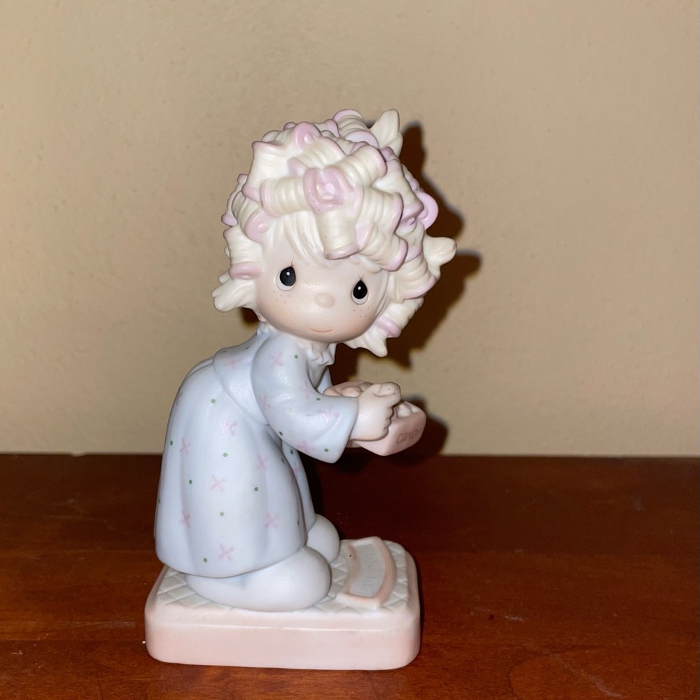 Precious Moments Figurines Lot #4 - Picture 3 of 6